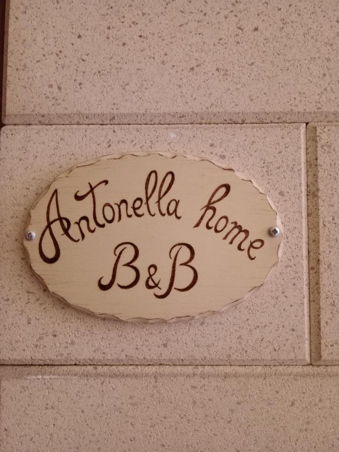 Antonella Home B&B Bari Bagian luar foto