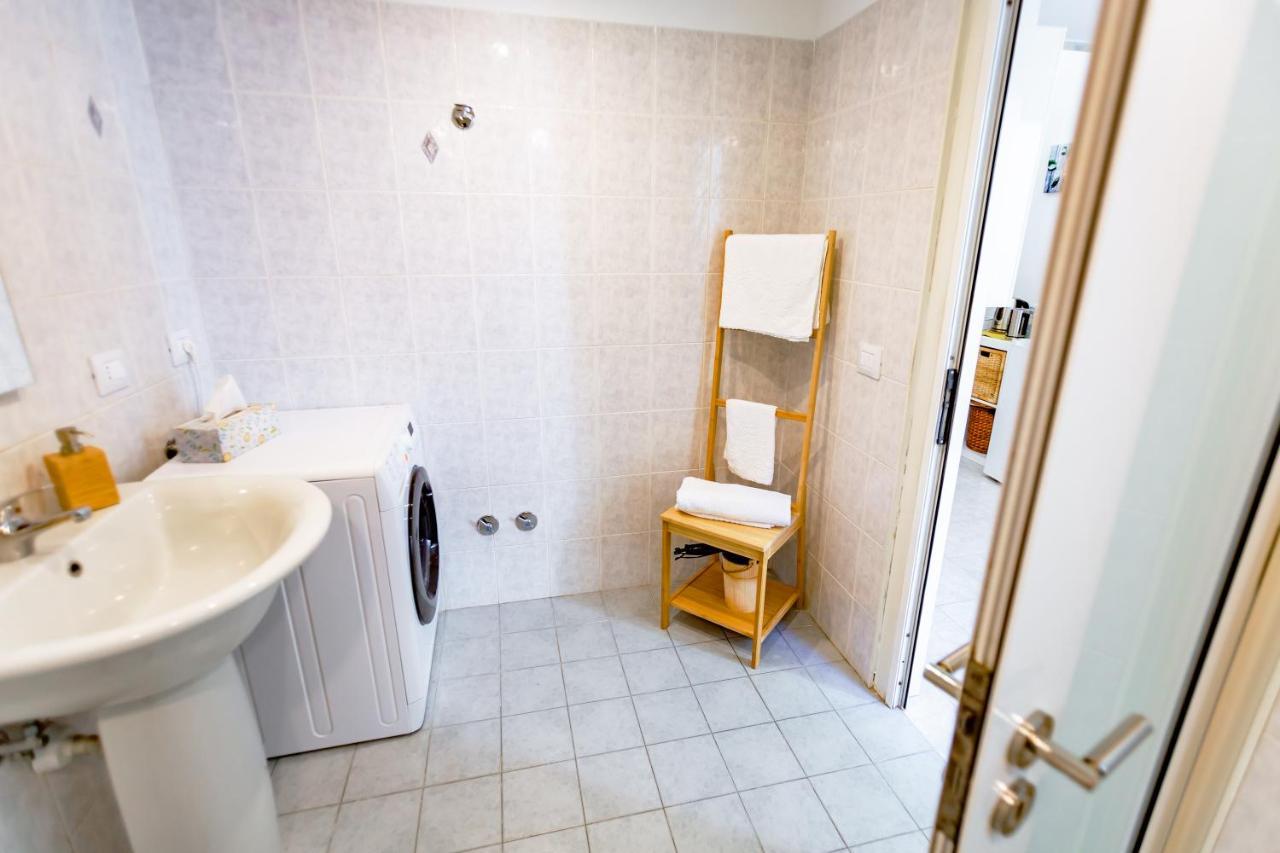 Antonella Home B&B Bari Bagian luar foto